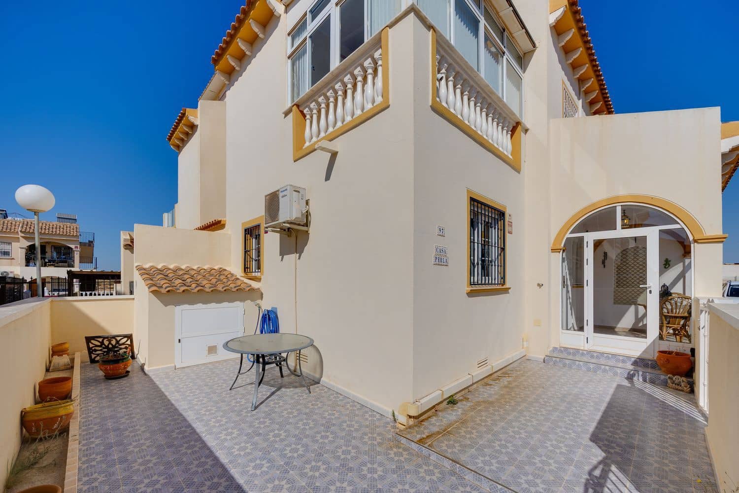 2 sypialnia Dom na sprzedaż w Playa Flamenca z basenem garażem - 208 000 € (Ref: 9956670)