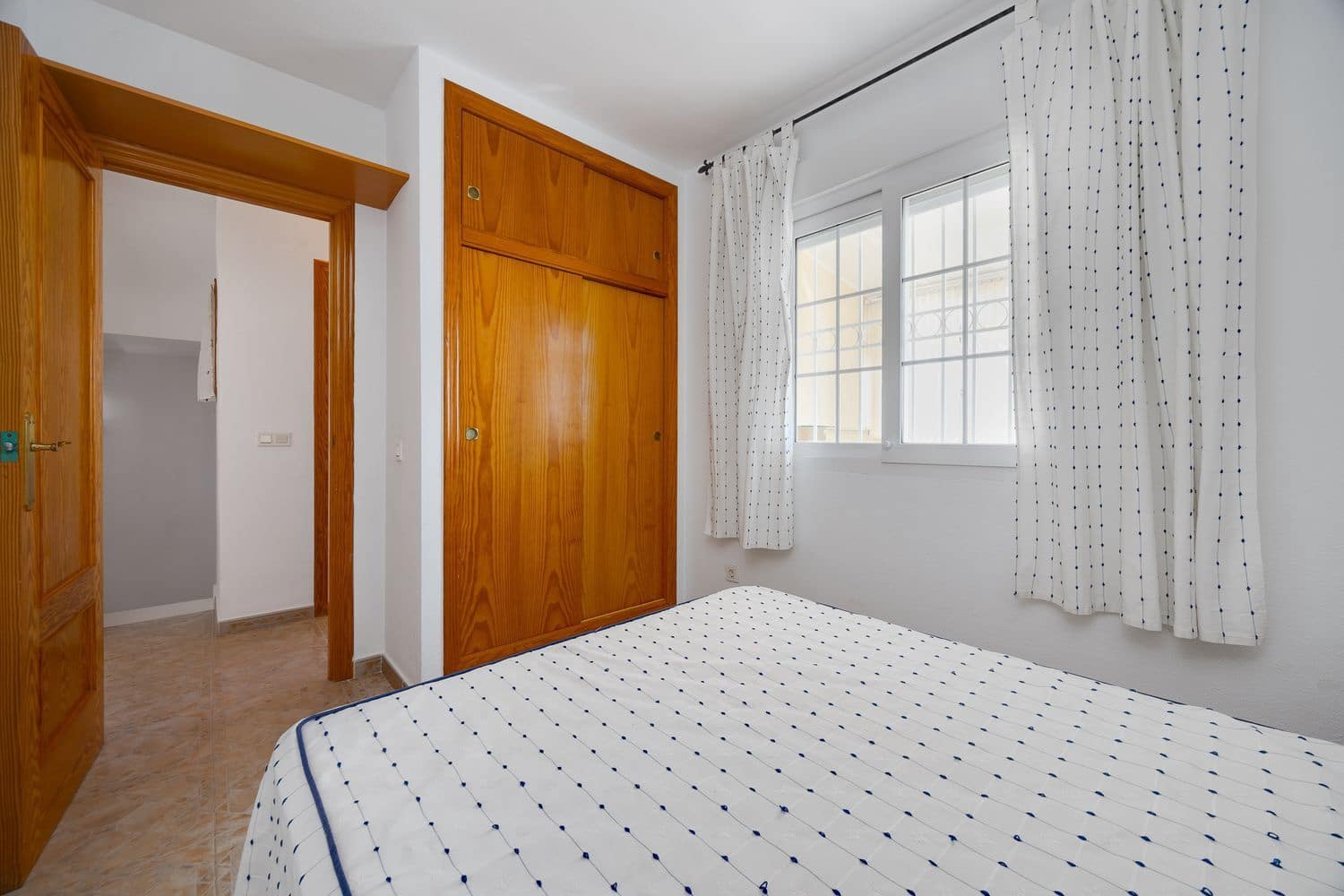 2 sypialnia Dom na sprzedaż w Playa Flamenca z basenem garażem - 208 000 € (Ref: 9956670)