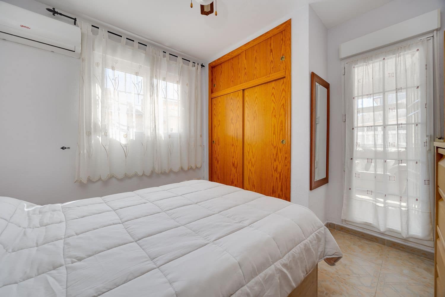 2 sypialnia Dom na sprzedaż w Playa Flamenca z basenem garażem - 208 000 € (Ref: 9956670)