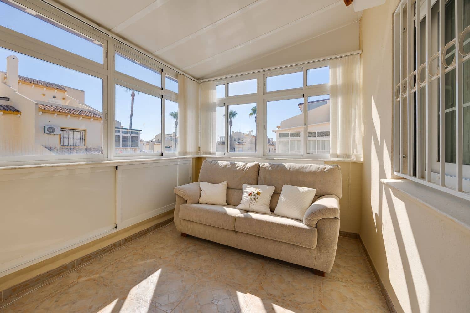 2 sypialnia Dom na sprzedaż w Playa Flamenca z basenem garażem - 208 000 € (Ref: 9956670)
