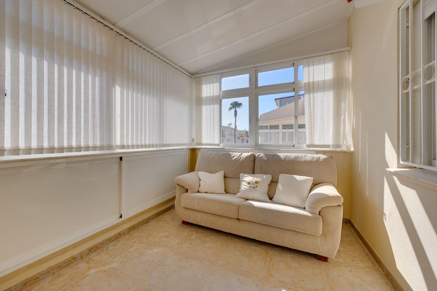 2 sypialnia Dom na sprzedaż w Playa Flamenca z basenem garażem - 208 000 € (Ref: 9956670)