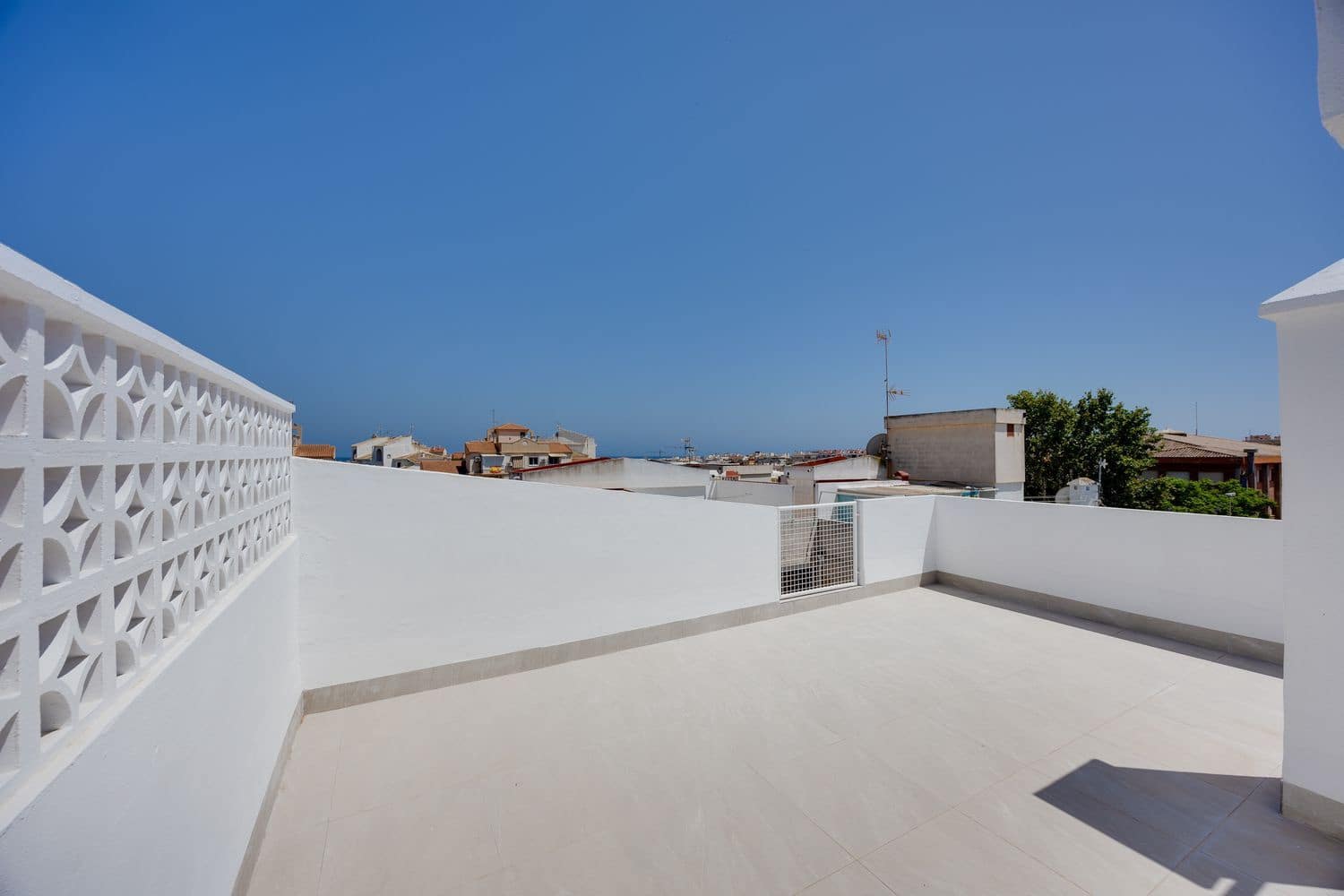 3 camera da letto Appartamento in vendita in Torrevieja con piscina garage - 154.000 € (Rif: 9961870)