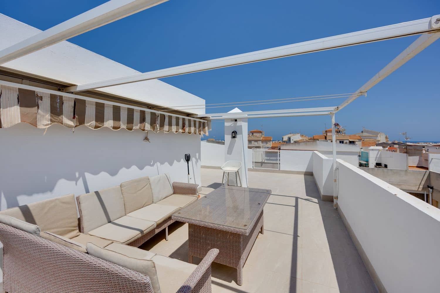 3 camera da letto Appartamento in vendita in Torrevieja con piscina garage - 154.000 € (Rif: 9961870)