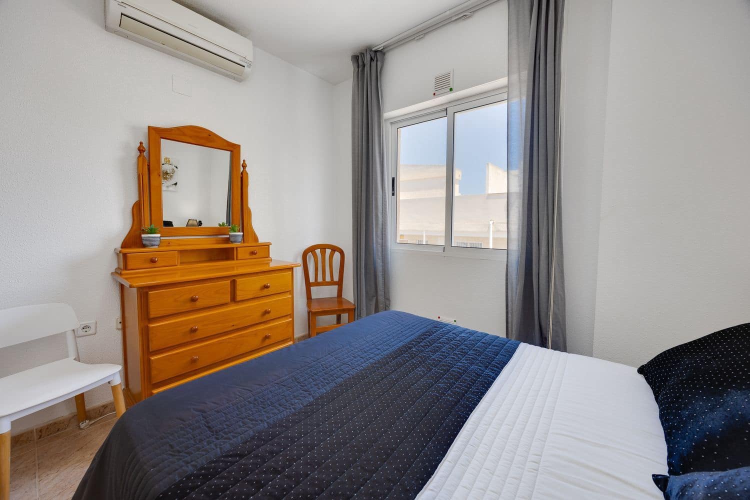 3 camera da letto Appartamento in vendita in Torrevieja con piscina garage - 154.000 € (Rif: 9961870)