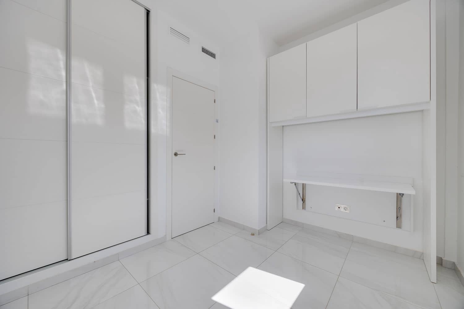 Casa de 3 habitaciones en Bigastro en venta con piscina garaje - 229.000 € (Ref: 9966027)