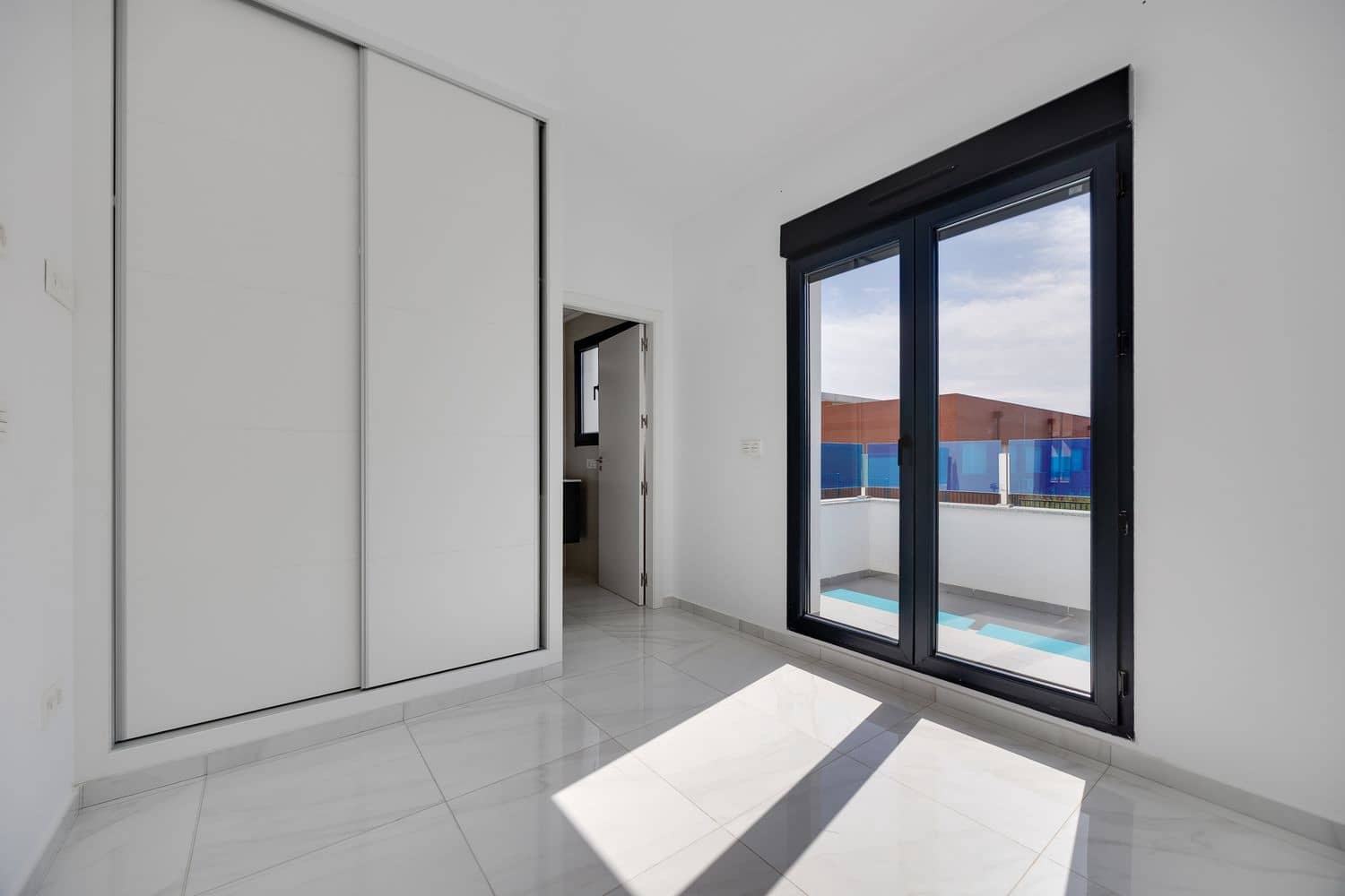 Casa de 3 habitaciones en Bigastro en venta con piscina garaje - 229.000 € (Ref: 9966027)