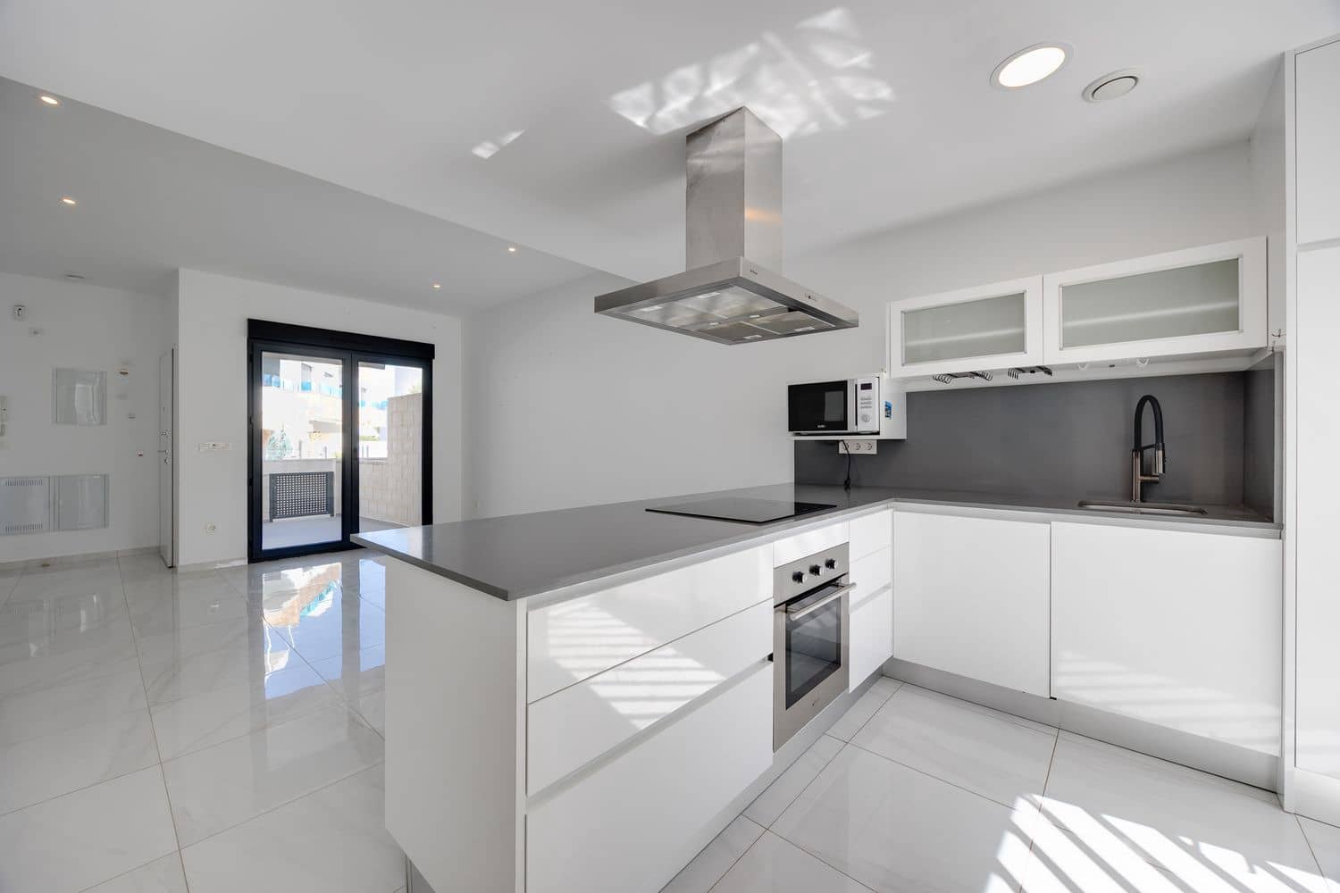 Casa de 3 habitaciones en Bigastro en venta con piscina garaje - 229.000 € (Ref: 9966027)