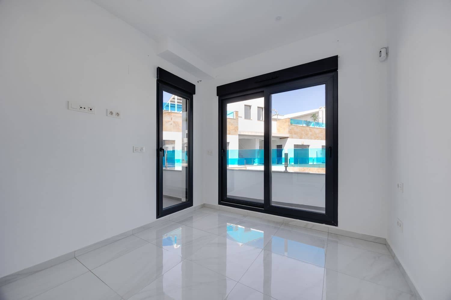 Casa de 3 habitaciones en Bigastro en venta con piscina garaje - 229.000 € (Ref: 9966027)