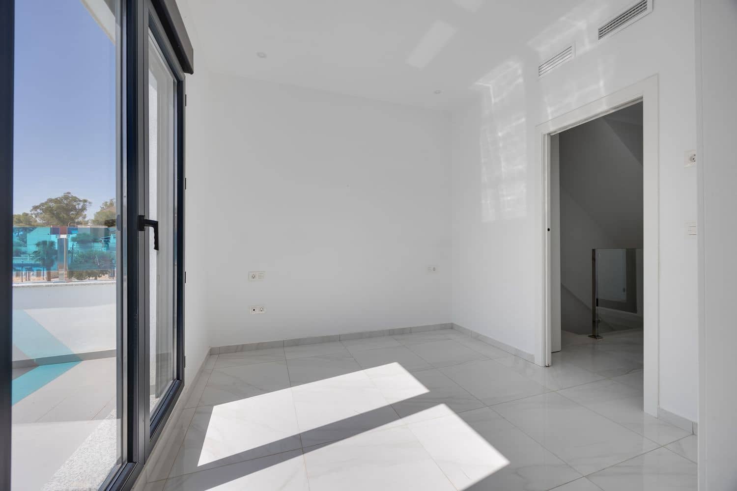 Casa de 3 habitaciones en Bigastro en venta con piscina garaje - 229.000 € (Ref: 9966027)