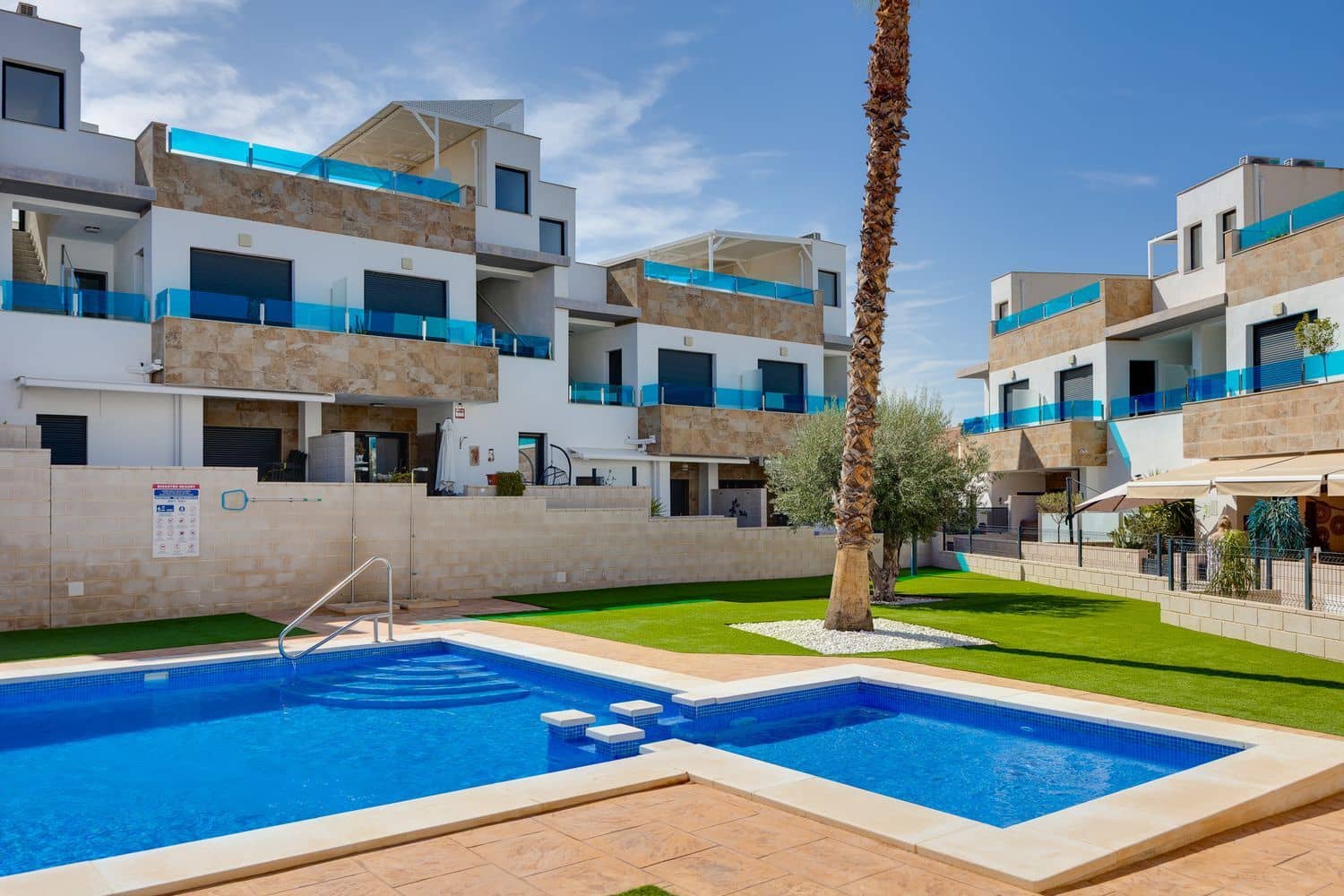 Casa de 3 habitaciones en Bigastro en venta con piscina garaje - 229.000 € (Ref: 9966027)
