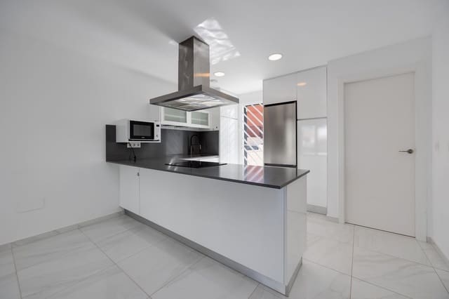Casa de 3 habitaciones en Bigastro en venta con piscina garaje - 229.000 € (Ref: 9966027)