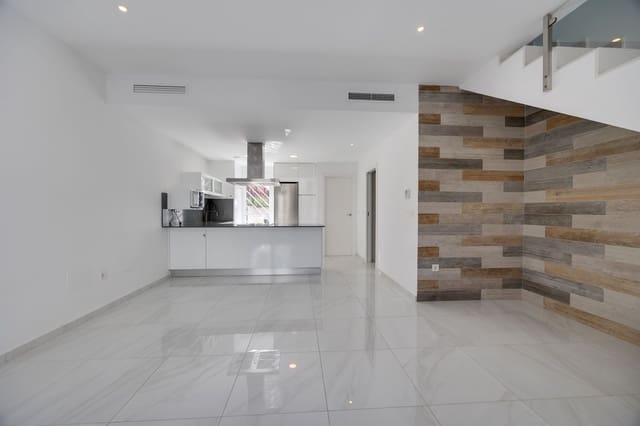 Casa de 3 habitaciones en Bigastro en venta con piscina garaje - 229.000 € (Ref: 9966027)