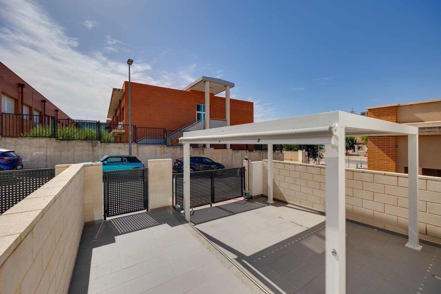 Casa de 3 habitaciones en Bigastro en venta con piscina garaje - 229.000 € (Ref: 9966027)