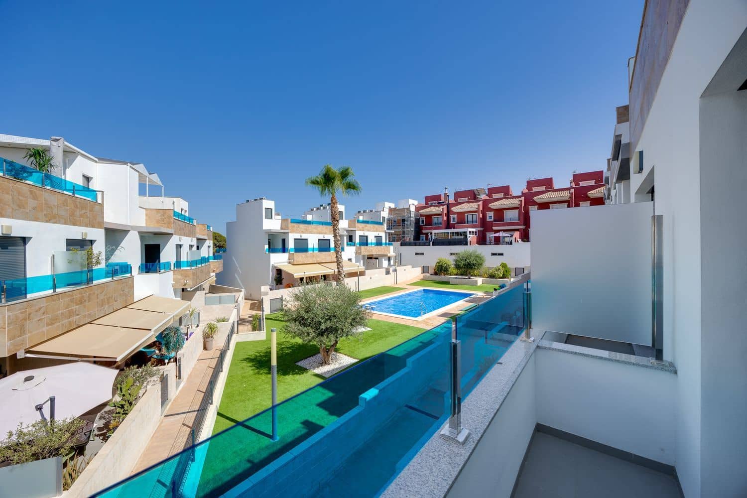 Casa de 3 habitaciones en Bigastro en venta con piscina garaje - 229.000 € (Ref: 9966027)