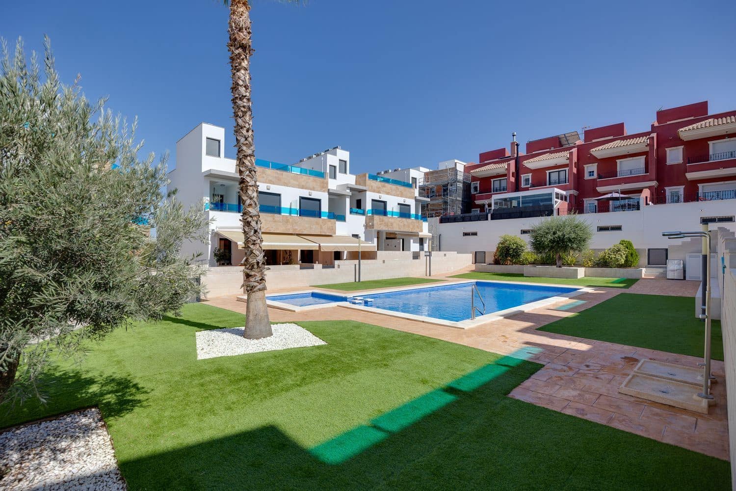 Casa de 3 habitaciones en Bigastro en venta con piscina garaje - 229.000 € (Ref: 9966027)