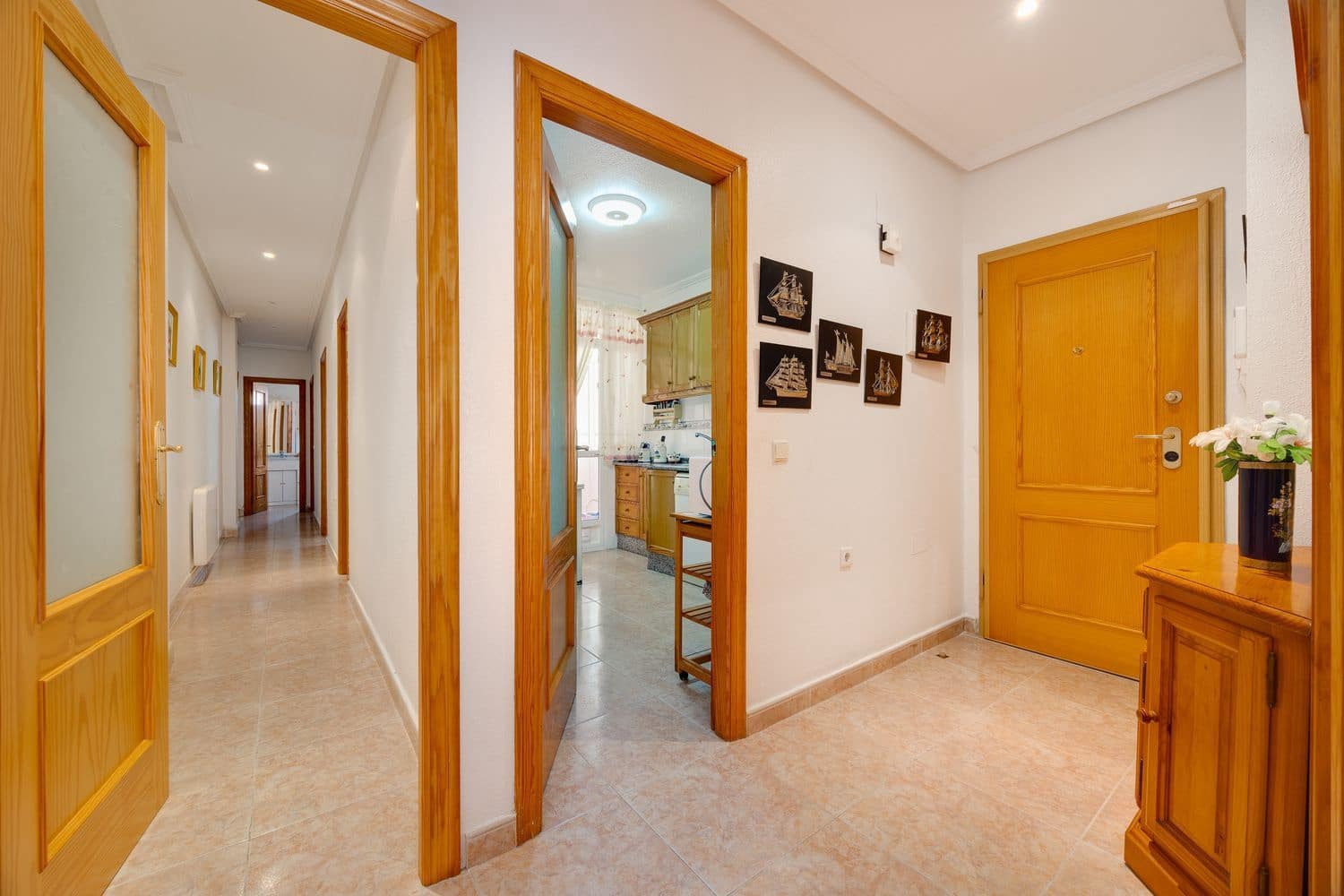 2 soveværelse Lejlighed til salg i Torrevieja med garage - € 188.000 (Ref: 9966029)