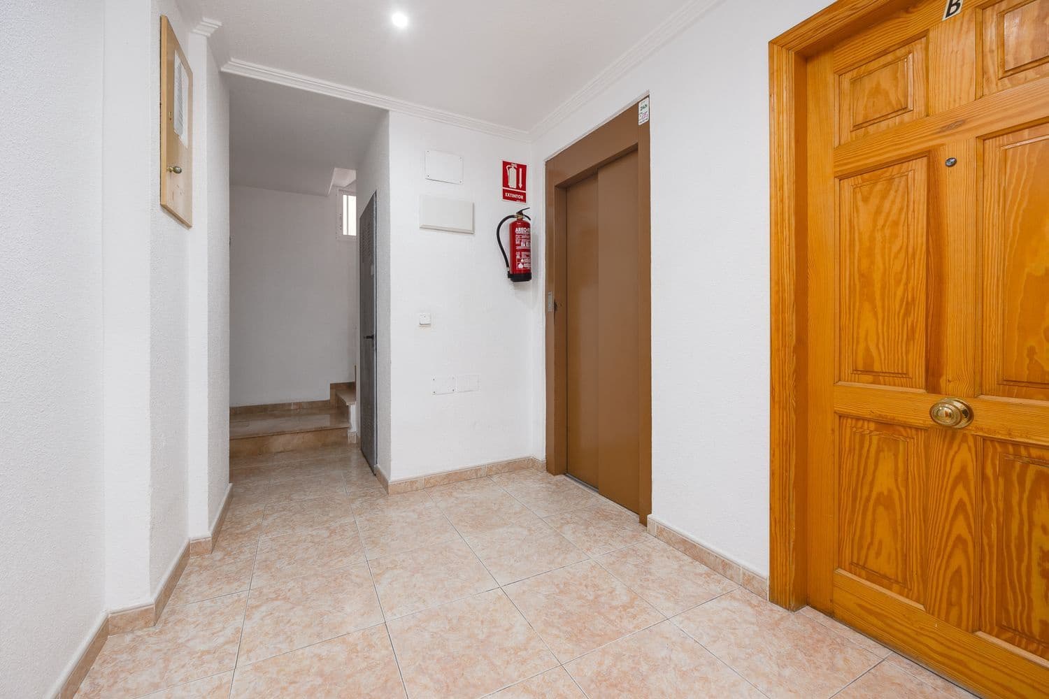 2 soveværelse Lejlighed til salg i Torrevieja med garage - € 188.000 (Ref: 9966029)