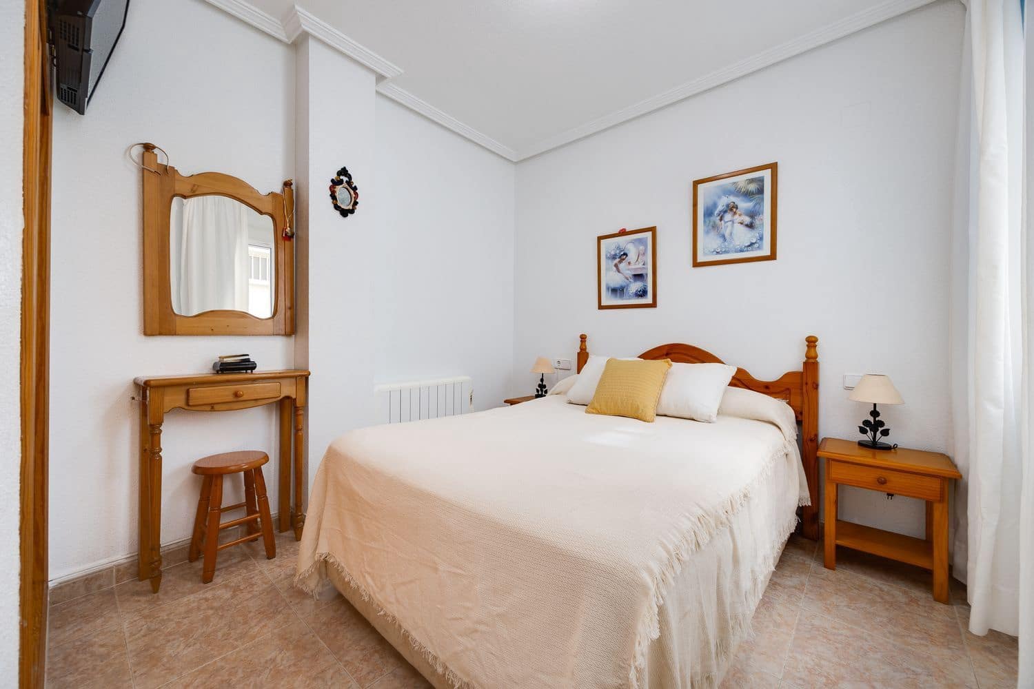 2 soveværelse Lejlighed til salg i Torrevieja med garage - € 188.000 (Ref: 9966029)