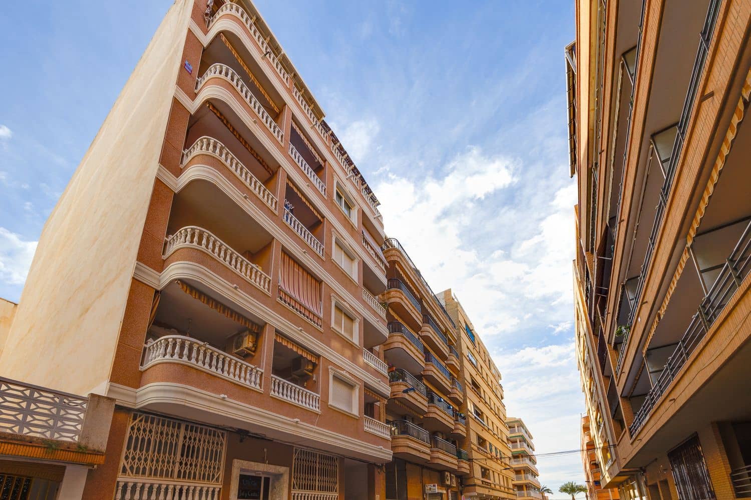 2 soveværelse Lejlighed til salg i Torrevieja med garage - € 188.000 (Ref: 9966029)