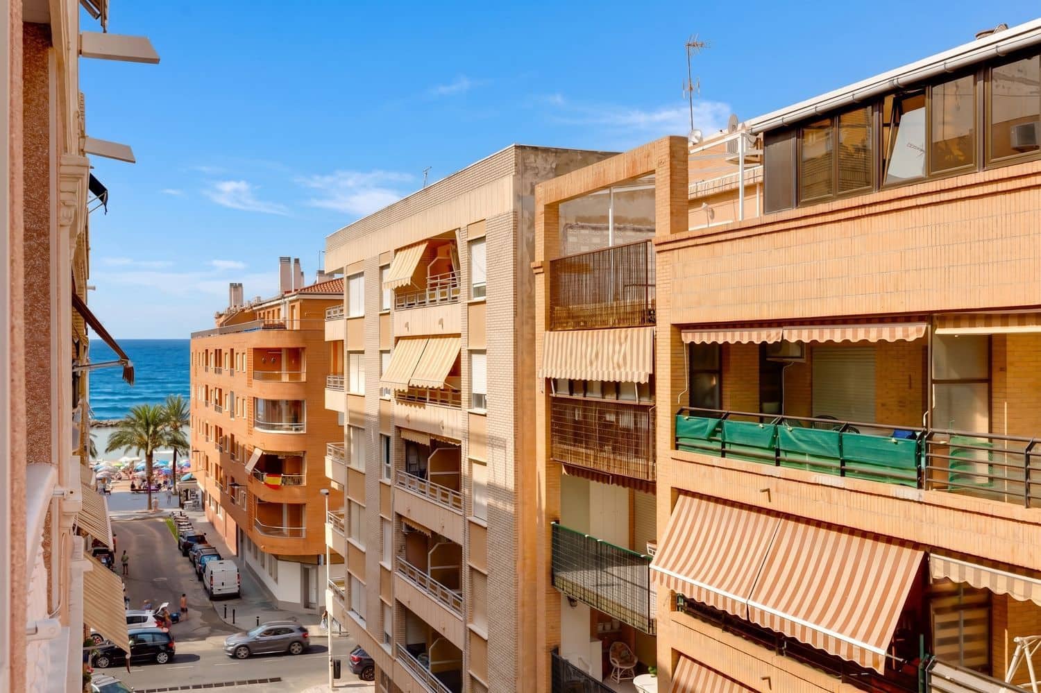 2 soveværelse Lejlighed til salg i Torrevieja med garage - € 188.000 (Ref: 9966029)