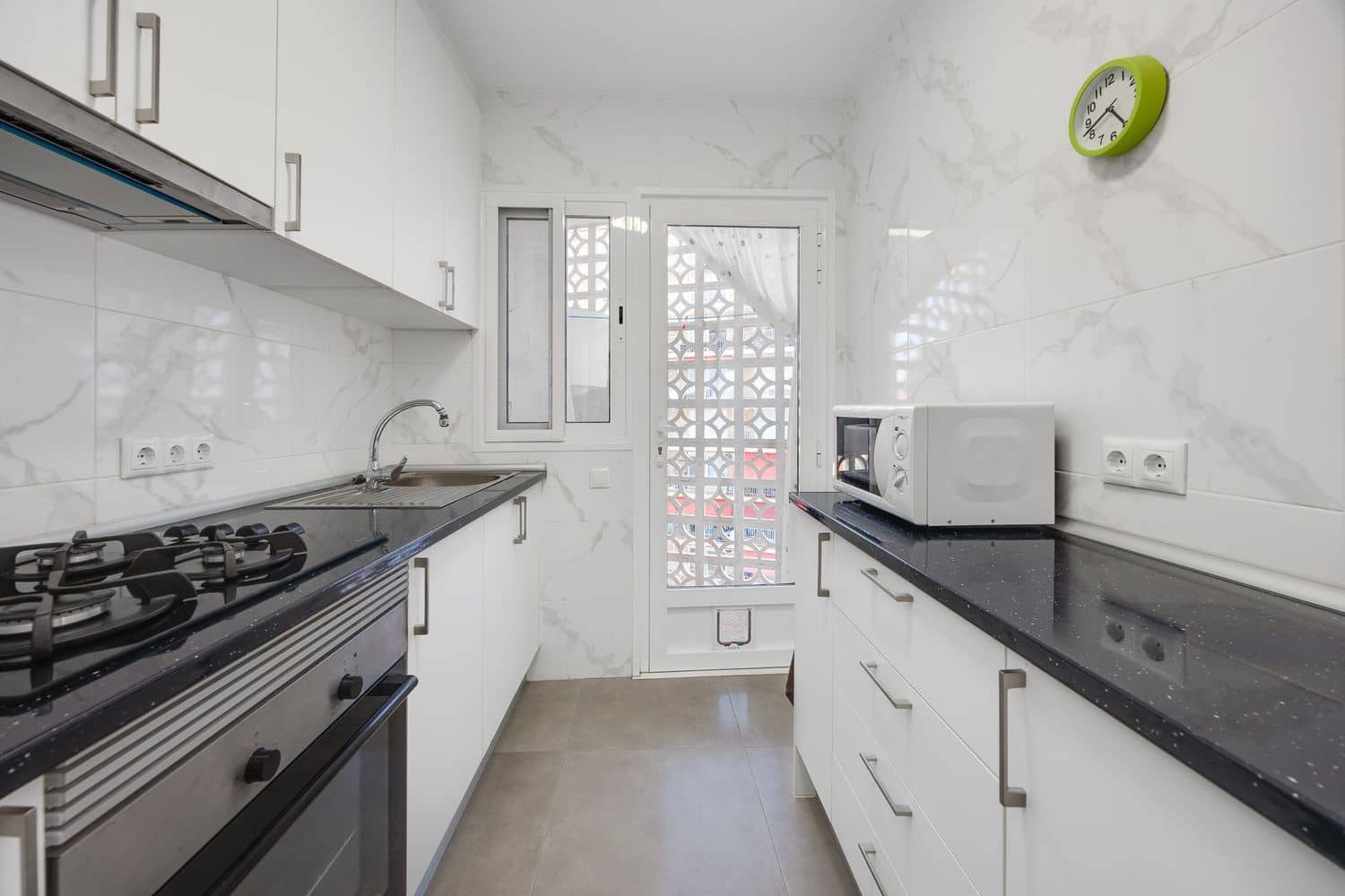 3 soveværelse Lejlighed til salg i Torrevieja med garage - € 287.000 (Ref: 9967125)