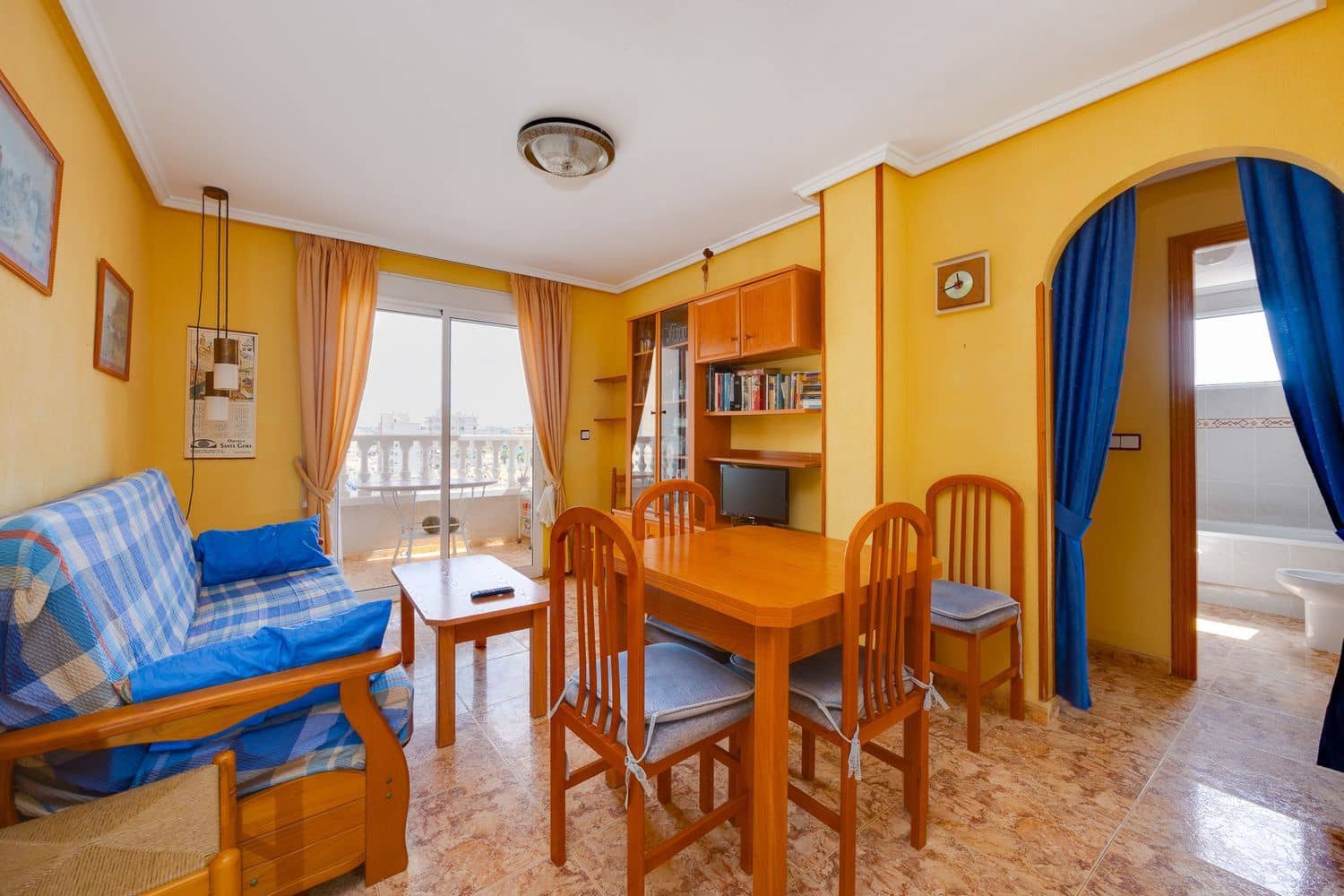 2 soverom Leilighet til salgs i Torrevieja med svømmebasseng garasje - € 129 900 (Ref: 9972422)