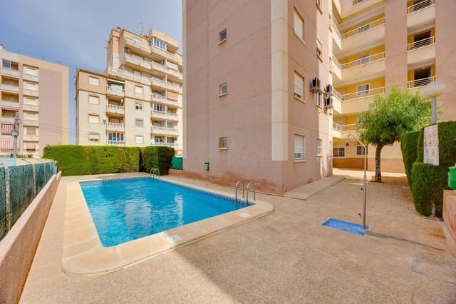 Apartamento de 2 habitaciones en Nueva Torrevieja, Torrevieja en venta con piscina garaje - 129.900 € (Ref: 9972422)