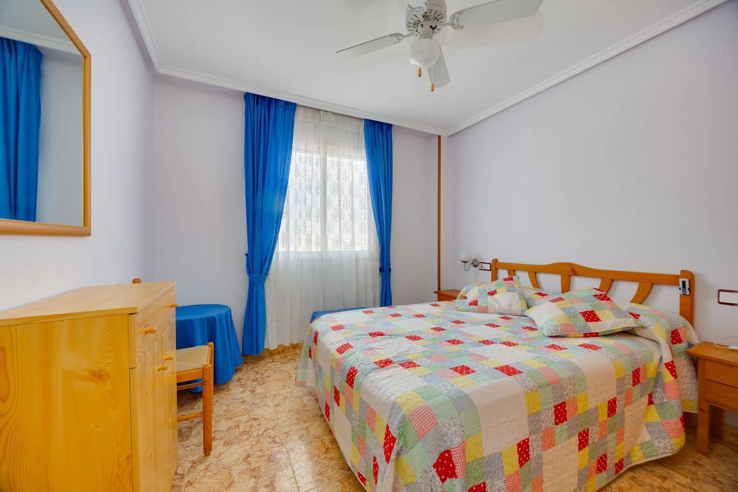 2 soverom Leilighet til salgs i Torrevieja med svømmebasseng garasje - € 129 900 (Ref: 9972422)