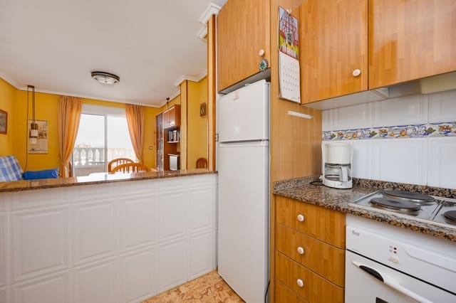 Apartamento de 2 habitaciones en Nueva Torrevieja, Torrevieja en venta con piscina garaje - 129.900 € (Ref: 9972422)