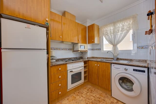 Apartamento de 2 habitaciones en Nueva Torrevieja, Torrevieja en venta con piscina garaje - 129.900 € (Ref: 9972422)