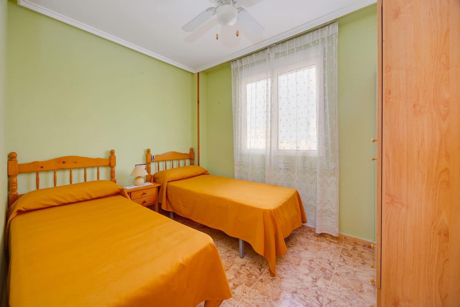 2 soverom Leilighet til salgs i Torrevieja med svømmebasseng garasje - € 129 900 (Ref: 9972422)