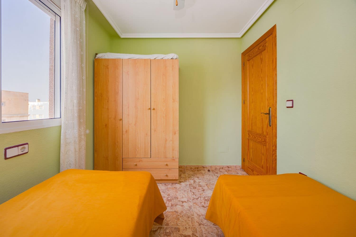 2 soverom Leilighet til salgs i Torrevieja med svømmebasseng garasje - € 129 900 (Ref: 9972422)