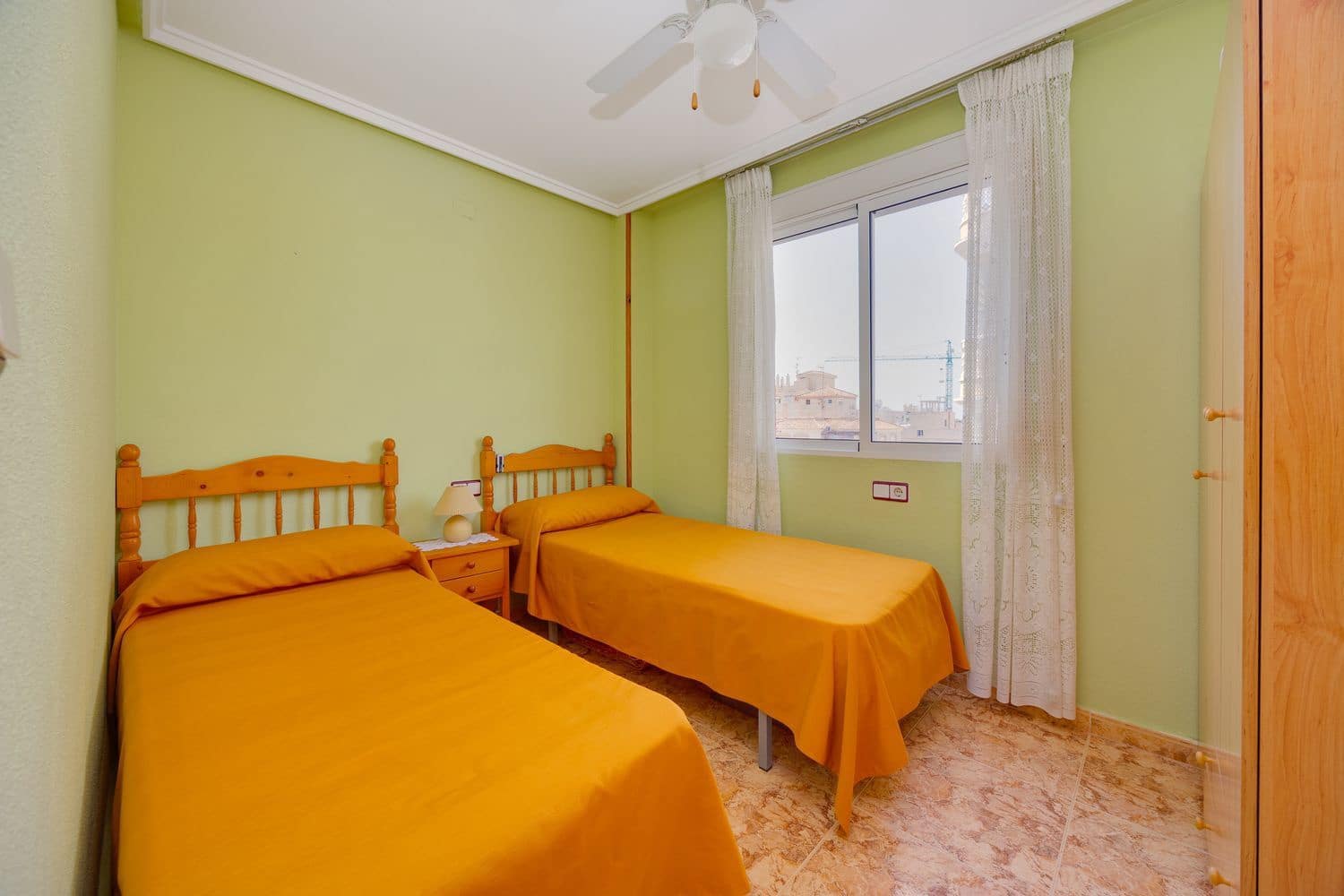 2 soverom Leilighet til salgs i Torrevieja med svømmebasseng garasje - € 129 900 (Ref: 9972422)