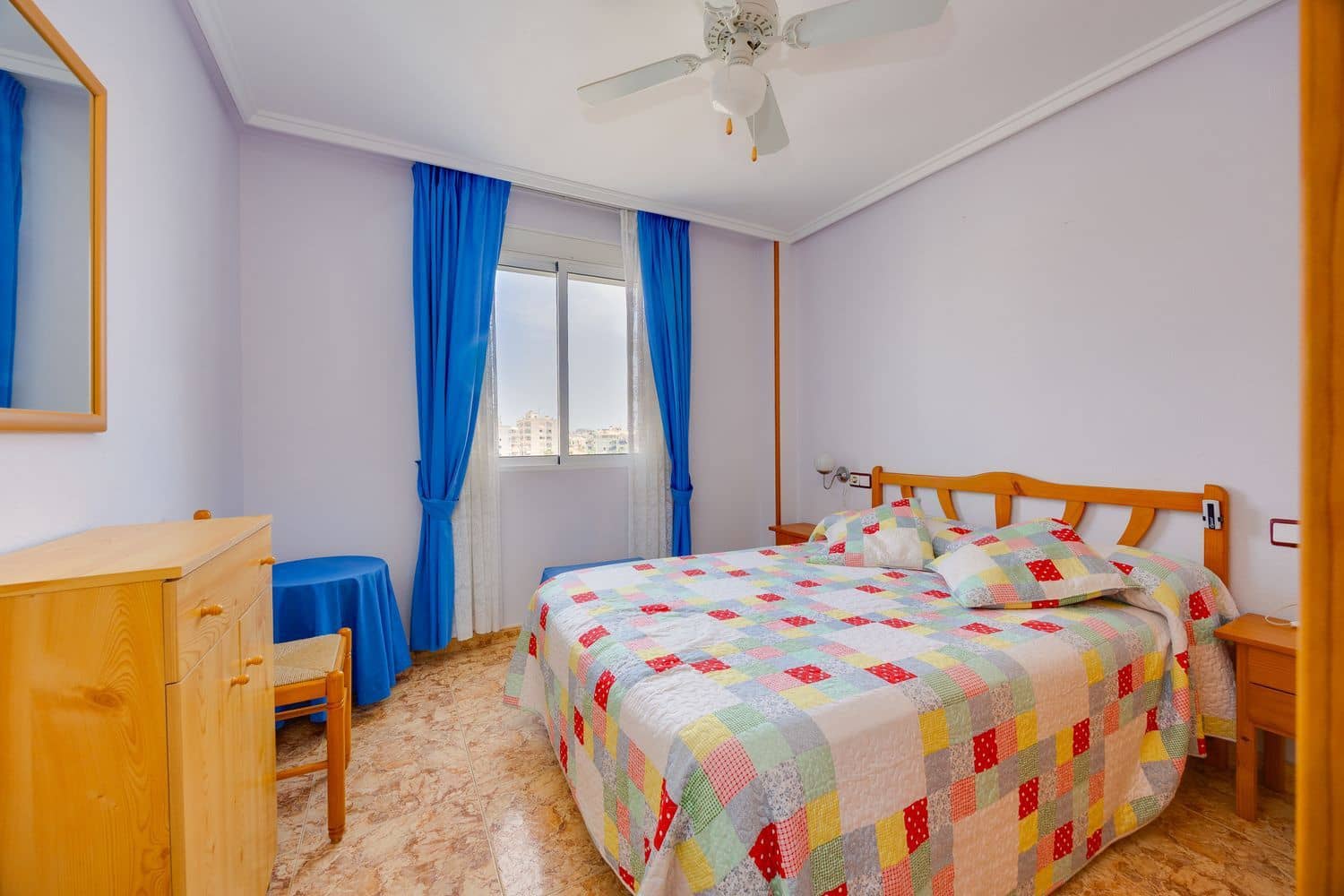 2 soverom Leilighet til salgs i Torrevieja med svømmebasseng garasje - € 129 900 (Ref: 9972422)