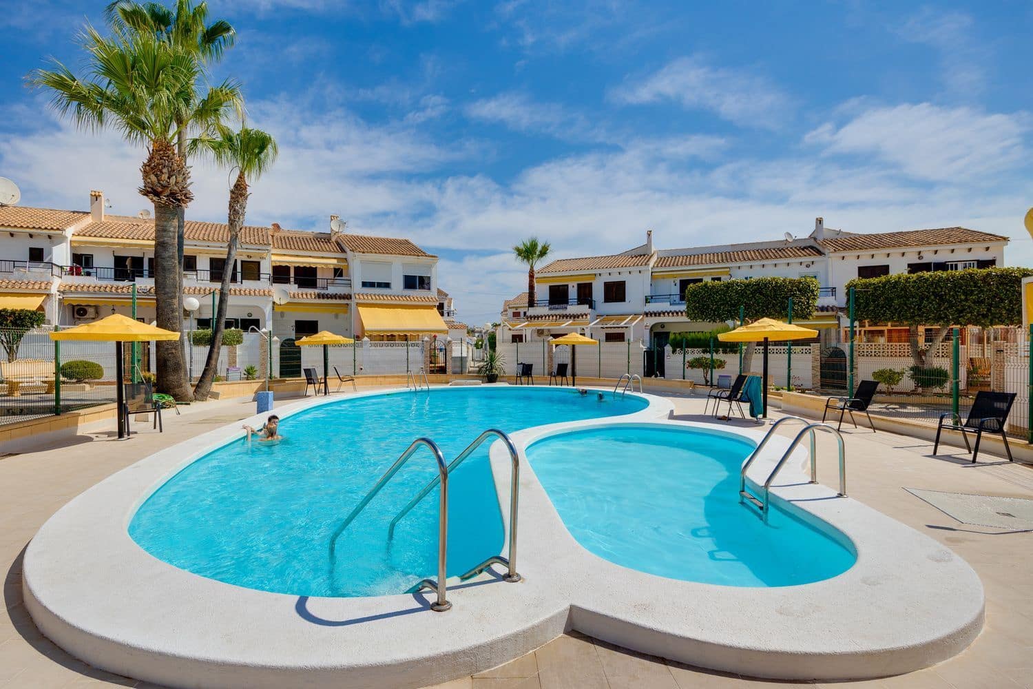 Apartamento de 1 habitación en Aguas Nuevas en venta con piscina garaje - 95.000 € (Ref: 9972423)