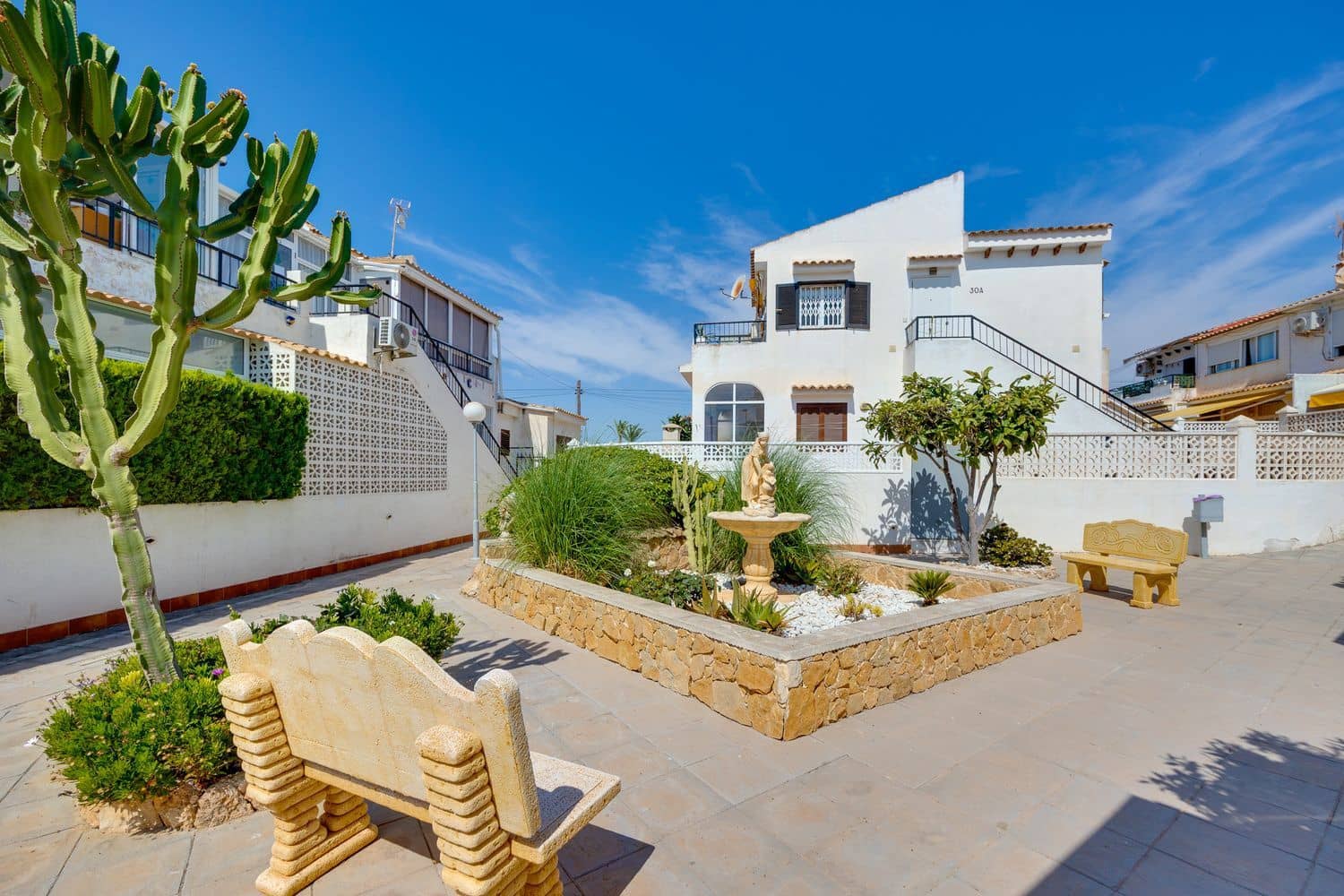 Apartamento de 1 habitación en Aguas Nuevas en venta con piscina garaje - 95.000 € (Ref: 9972423)