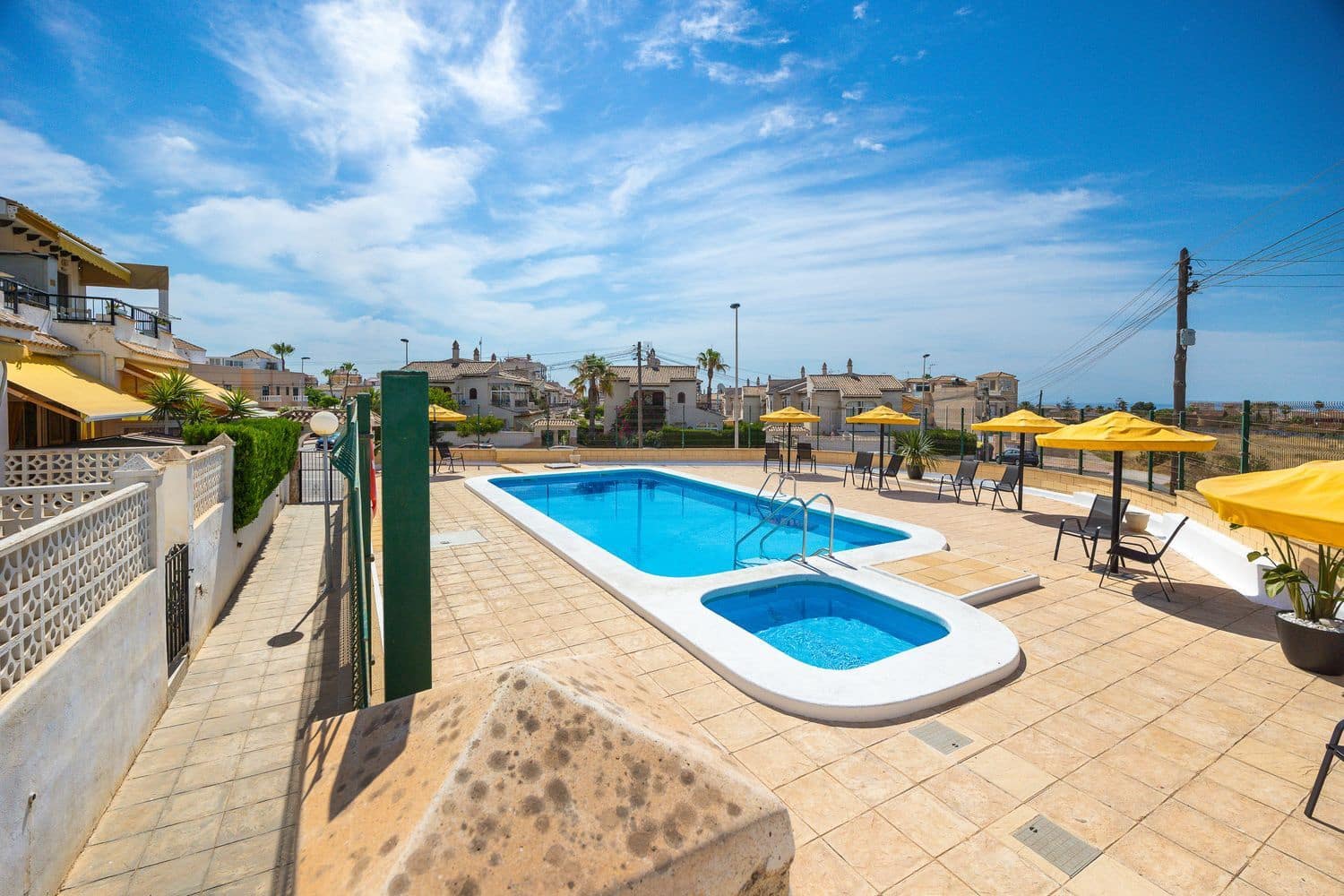 Apartamento de 1 habitación en Aguas Nuevas en venta con piscina garaje - 95.000 € (Ref: 9972423)