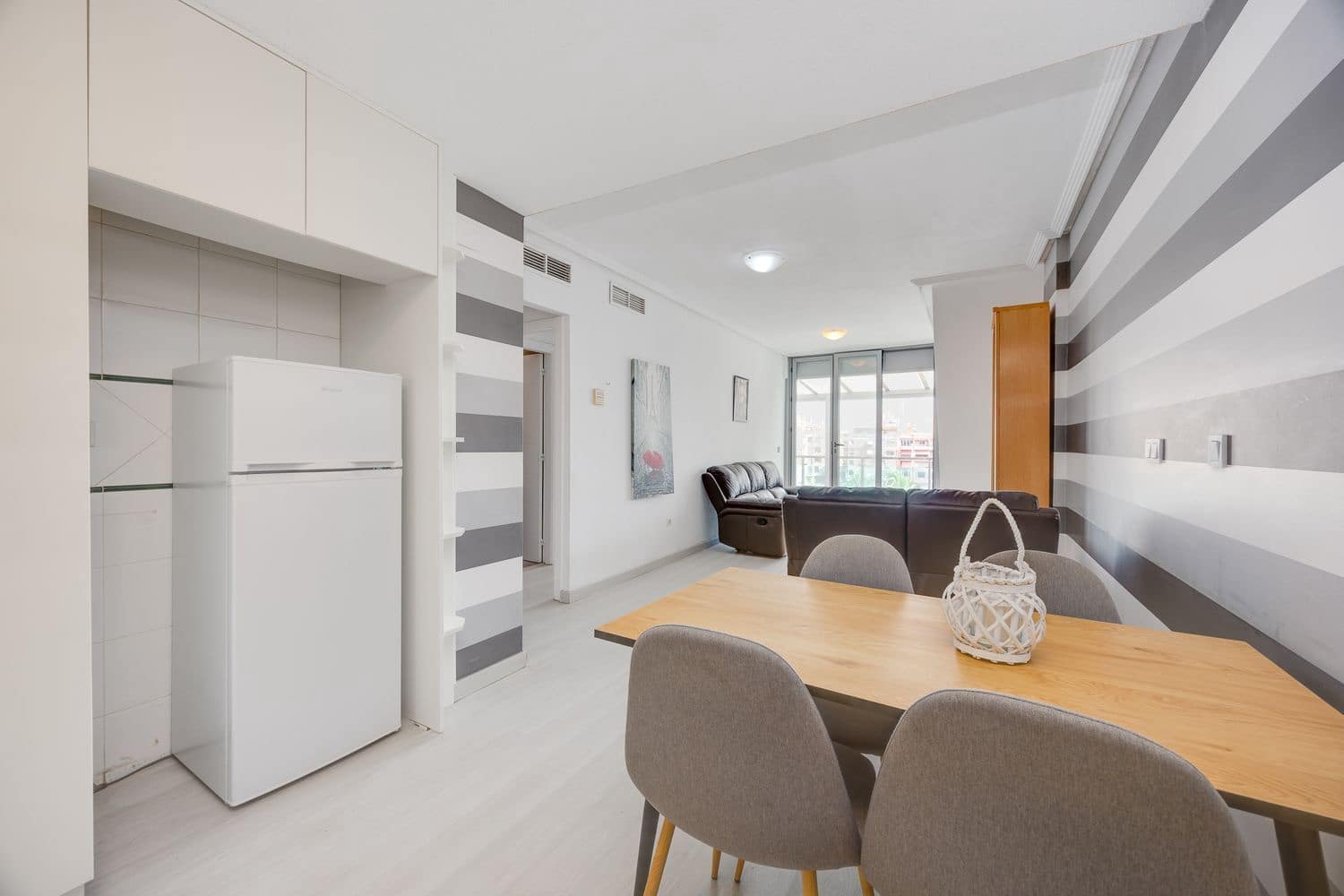 2 soverom Leilighet til salgs i Torrevieja med svømmebasseng garasje - € 218 000 (Ref: 9974551)