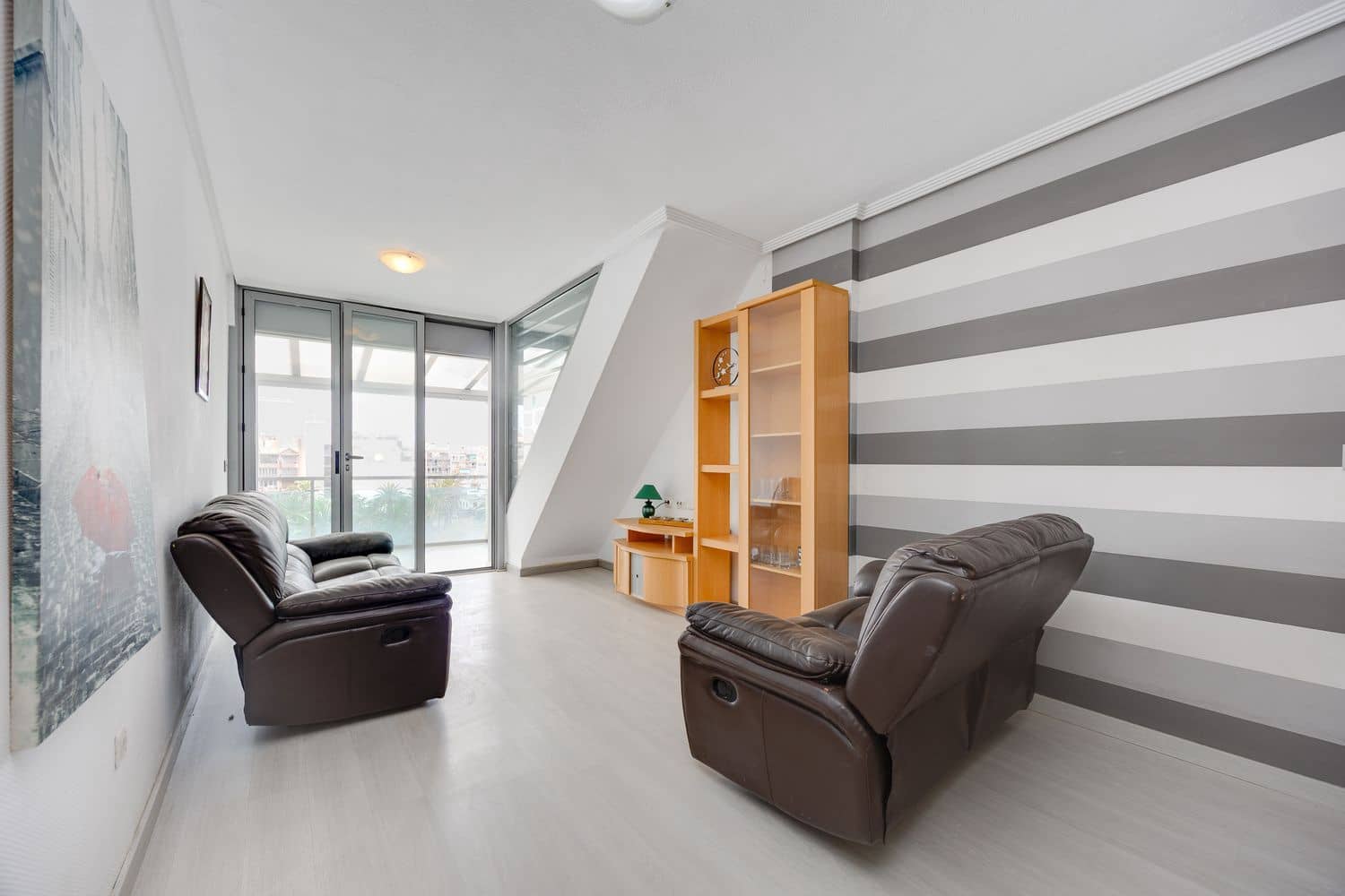 2 soverom Leilighet til salgs i Torrevieja med svømmebasseng garasje - € 218 000 (Ref: 9974551)