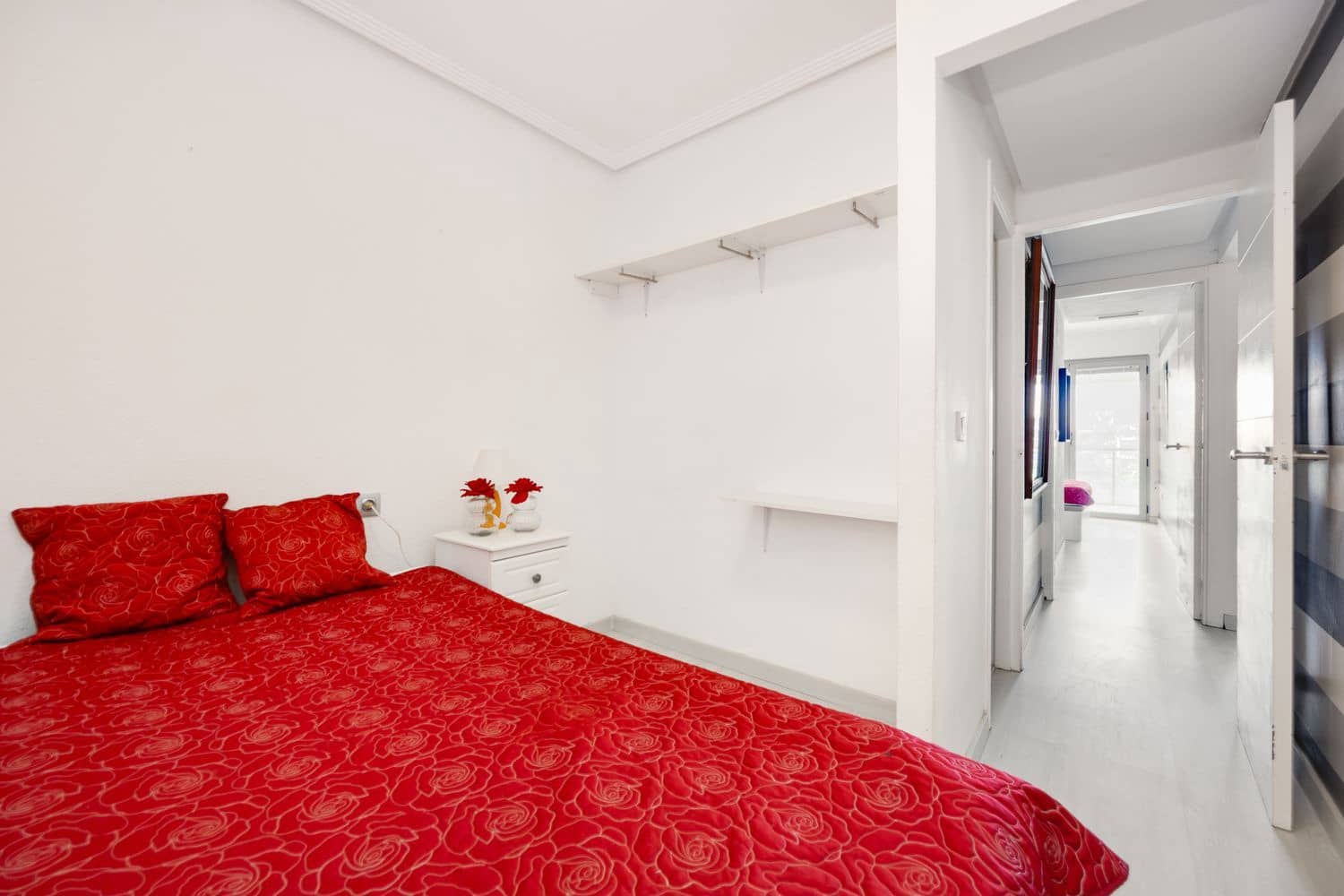 2 soverom Leilighet til salgs i Torrevieja med svømmebasseng garasje - € 218 000 (Ref: 9974551)