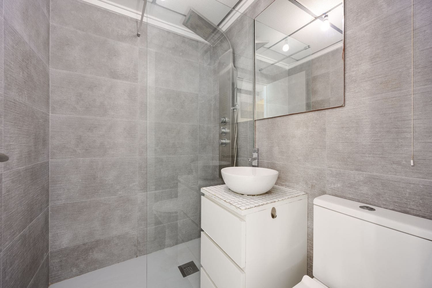 2 soverom Leilighet til salgs i Torrevieja med svømmebasseng garasje - € 218 000 (Ref: 9974551)
