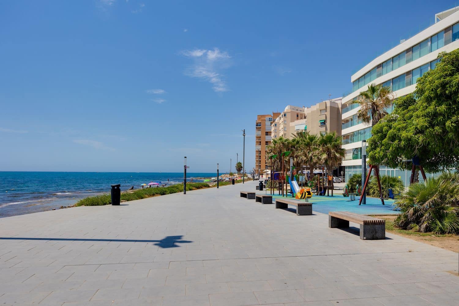 2 soverom Leilighet til salgs i Torrevieja med svømmebasseng garasje - € 218 000 (Ref: 9974551)