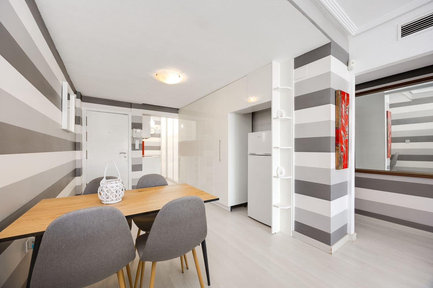 2 soverom Leilighet til salgs i Torrevieja med svømmebasseng garasje - € 218 000 (Ref: 9974551)
