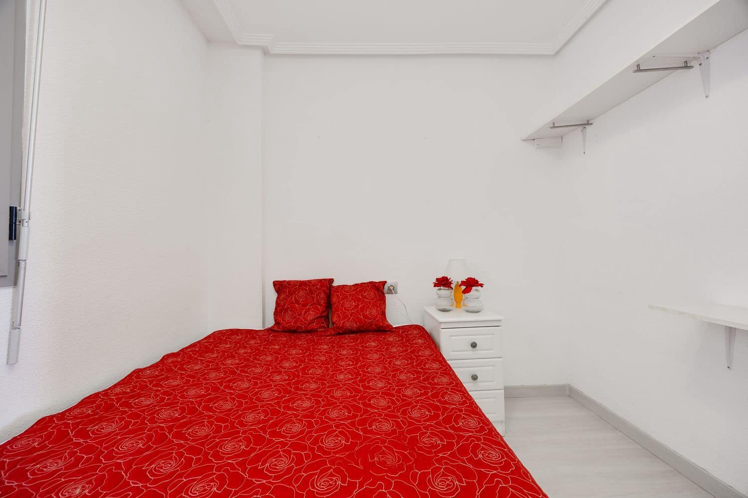 2 soverom Leilighet til salgs i Torrevieja med svømmebasseng garasje - € 218 000 (Ref: 9974551)