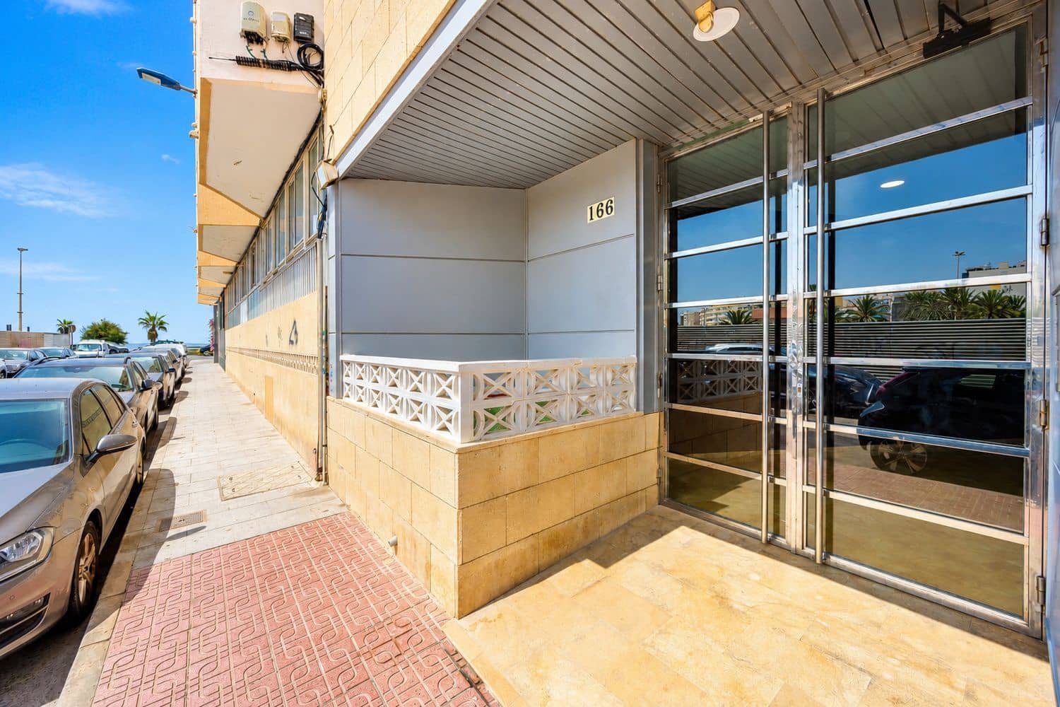 2 soverom Leilighet til salgs i Torrevieja med svømmebasseng garasje - € 218 000 (Ref: 9974551)