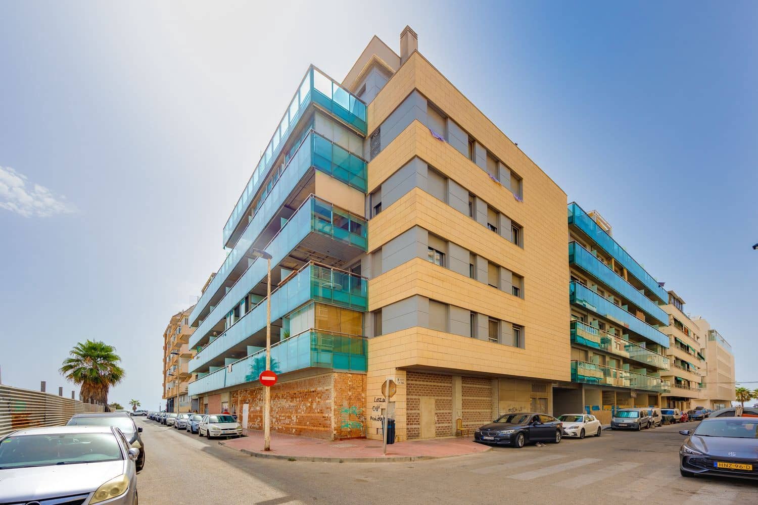2 soverom Leilighet til salgs i Torrevieja med svømmebasseng garasje - € 218 000 (Ref: 9974551)