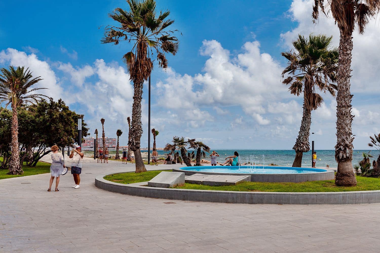 2 soverom Leilighet til salgs i Torrevieja med svømmebasseng garasje - € 218 000 (Ref: 9974551)