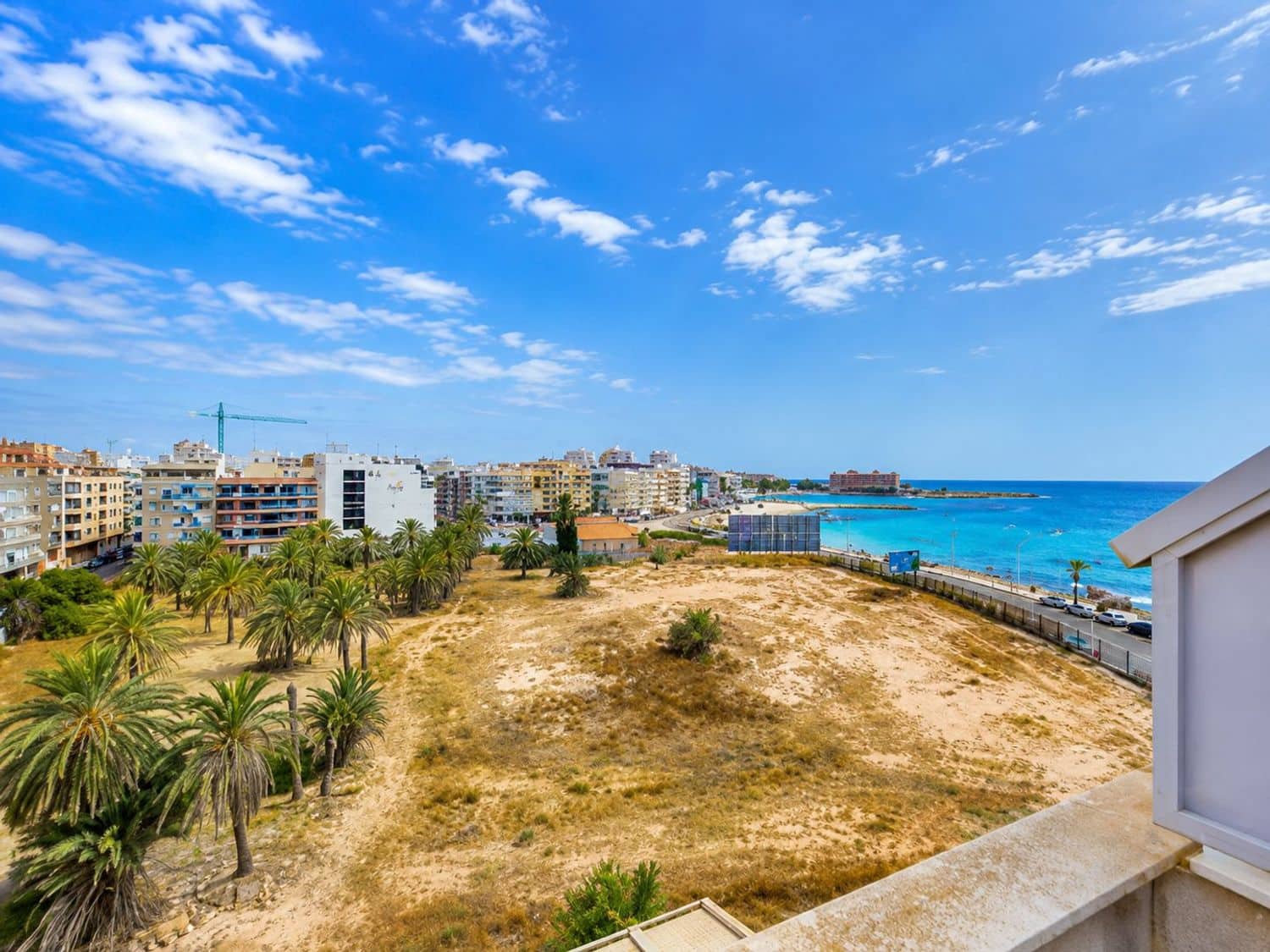 2 soverom Leilighet til salgs i Torrevieja med svømmebasseng garasje - € 218 000 (Ref: 9974551)
