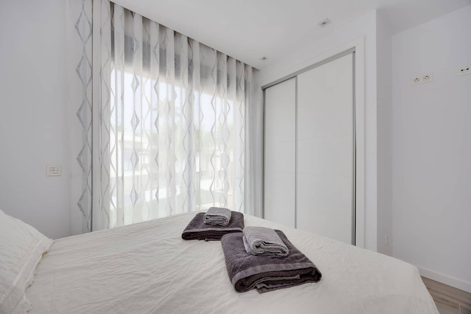 Chalet de 3 habitaciones en Orihuela Costa en venta con piscina garaje - 435.000 € (Ref: 9978098)