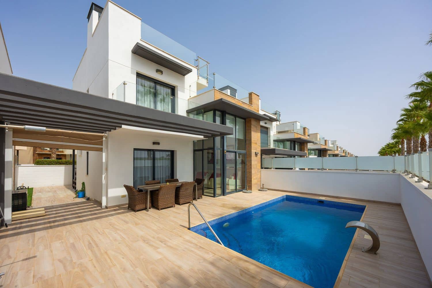 Chalet de 3 habitaciones en Orihuela Costa en venta con piscina garaje - 435.000 € (Ref: 9978098)